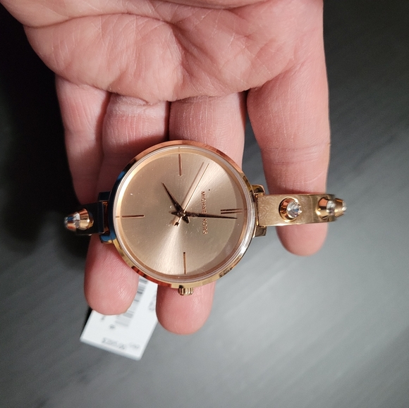 SOLD ๐ฏ% Authentic Brandnew with box and carecard - Picture 5 of 6